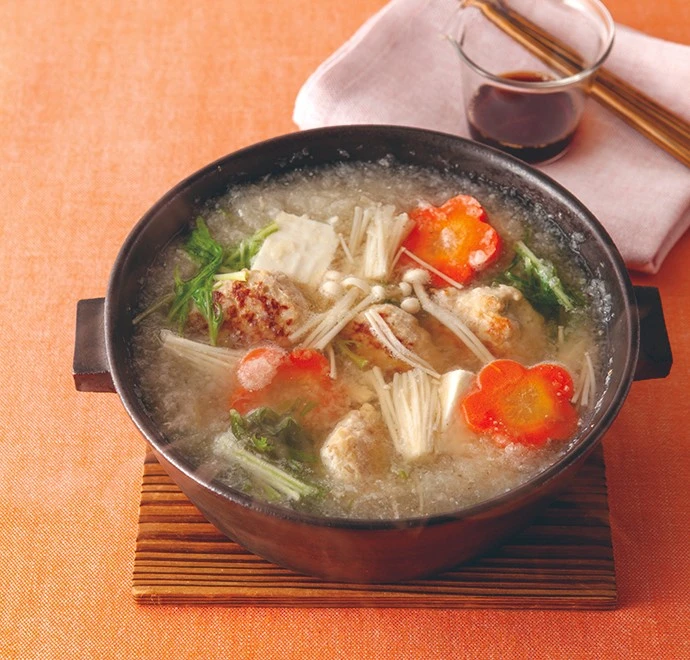 旨み広がる！大根でさっぱり温まる鍋｜鶏つくねのアレンジ②鶏つくねのみぞれ鍋