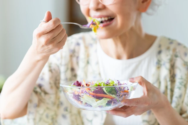 長生きの秘訣は“ちょいぽちゃ”？ シニアのための正しい食べ方と栄養バランス