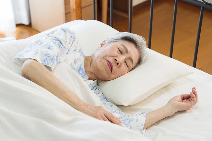 進化する見守りセンサー「眠りSCAN」  触れずに支える、安心と質の高いケア