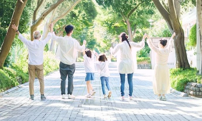 足指も爪の間もピカピカに ！ あなたの足元を守る「フットブラッシュライオン 」