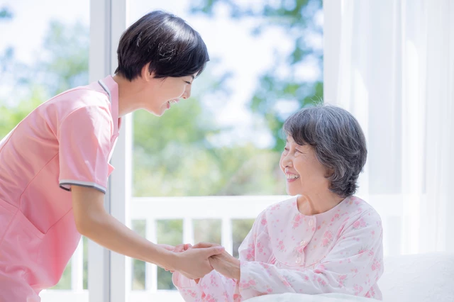 ピンクのかわいいボトルで、おしり洗浄をもっと効率的かつ簡単に！