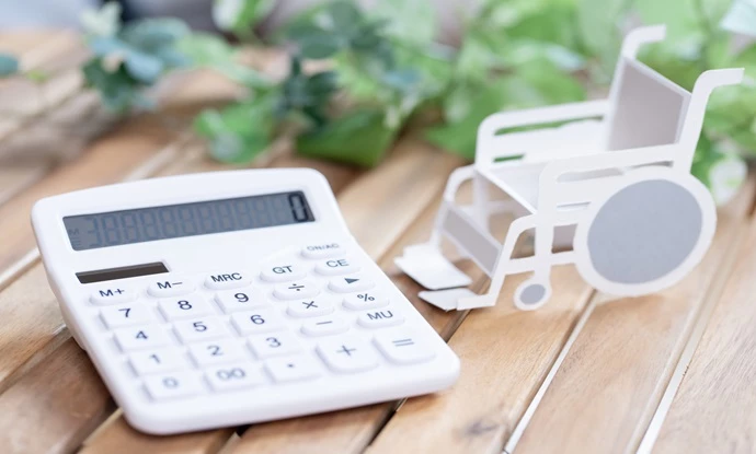 介護手当でケア生活にゆとりを｜ケア活で知っておきたい「シニアケアとお金」のこと①