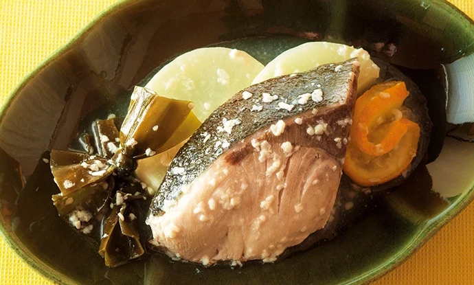さっぱりとしてまろやか。ゆずの風味が効いた「ぶりと大根のゆず塩麹煮」