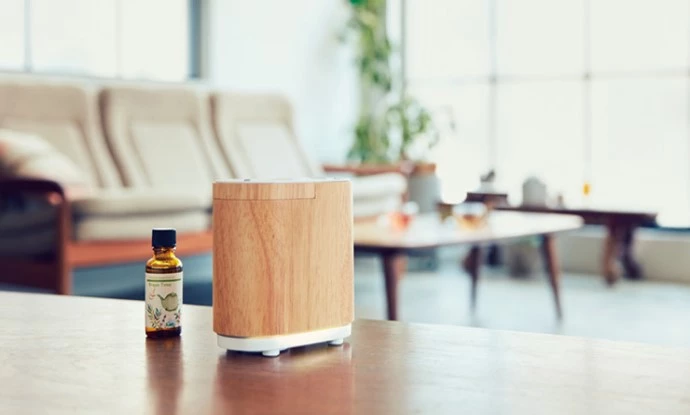 天然木の香りも楽しめるアロマディフューザー「アロモアウッド」