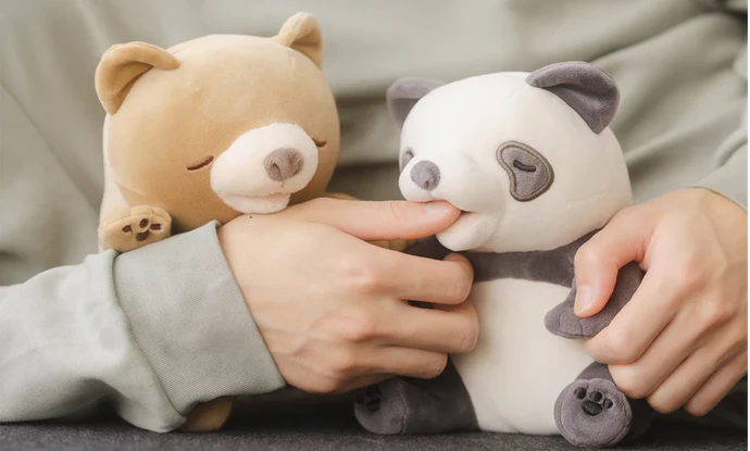 「甘噛みハムハム」で癒される！指を差し出すだけの体感ロボット