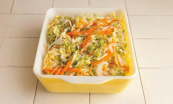 不足しがちな野菜を手軽に補える「ノンオイルコールスロー」の基本とアレンジ