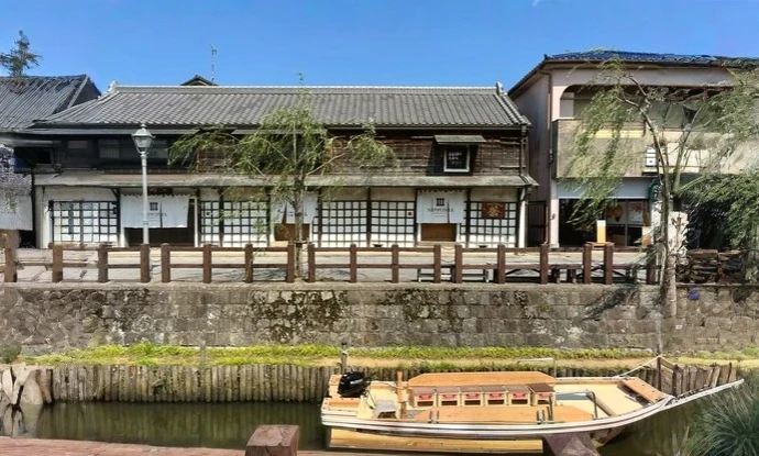 水郷・佐原「町ごと泊まる」分散型ホテルで江戸情緒に浸る休日｜シニアと行きたい親子旅