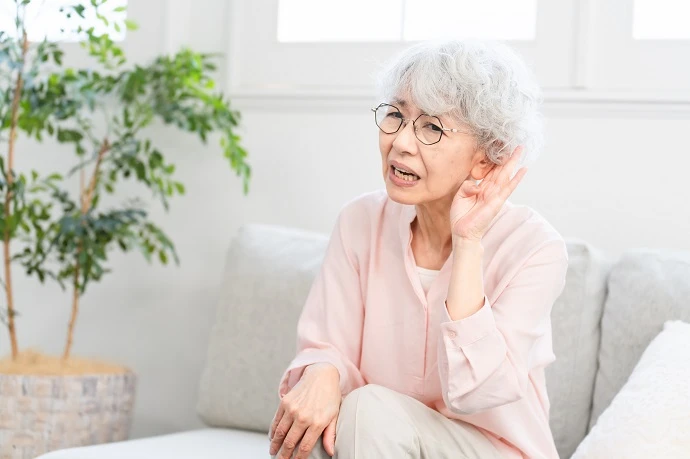 聞き返しが増えていたら要注意！ 専門医が教える、加齢性難聴を放置しないための新常識