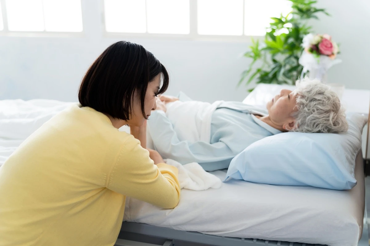 【親の介護で疲弊しないために】限界を迎える前に知るべき“冷たい優しさ”