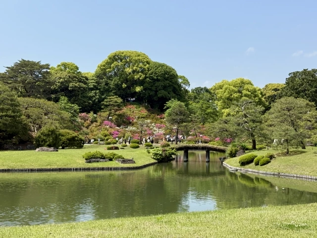 六義園