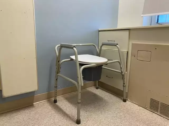 ポータブルトイレ_スチール