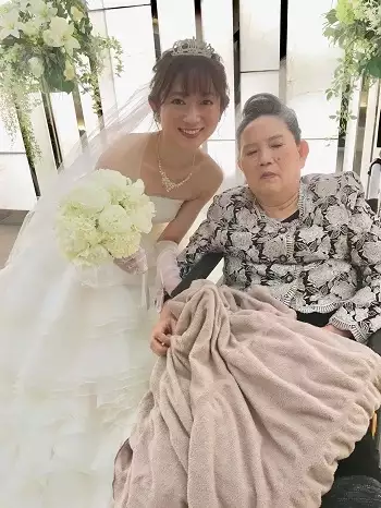 岩佐まりさん