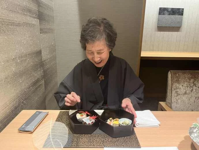 間庭典子さんお母さま