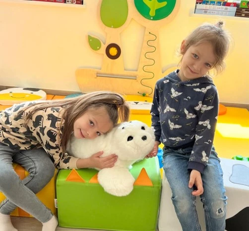 ポーランド・ワルシャワの小児精神病院でのパロ