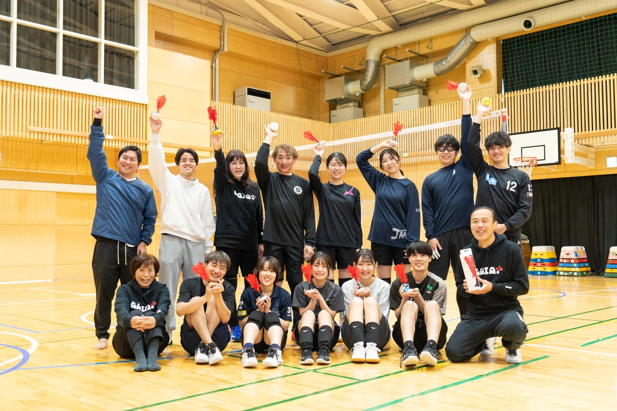 DSC-24.jpg インディアカのサークルの人たち