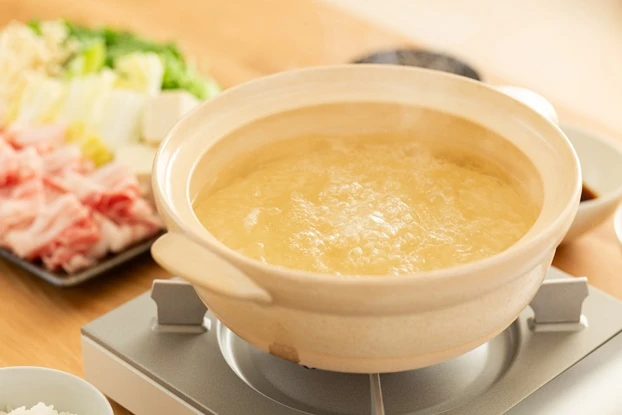 pixta_121267910_M.jpg 手軽に完成!温まる鍋料理