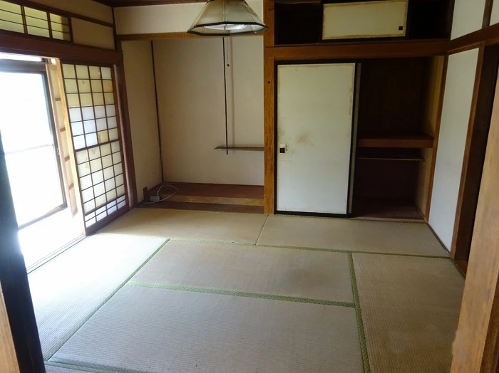 片付け後の和室